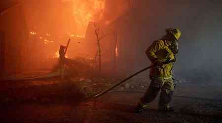 Southern California Edison Bonds Widen Amid Wildfires in LA Area