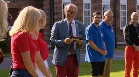 BBC Bargain Hunt viewers disappointed as they brand experts 'hopeless' over loss