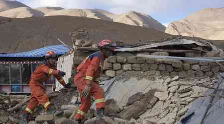 Tents arrive for survivors of a quake that killed 126 in freezing, high-altitude Tibet