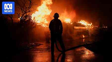 Live updates: Two dead in Los Angeles wildfire, firefighters battle blaze in Pacific Palisades