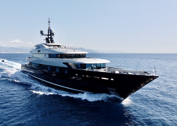  Superyacht Slipstream in the South of France