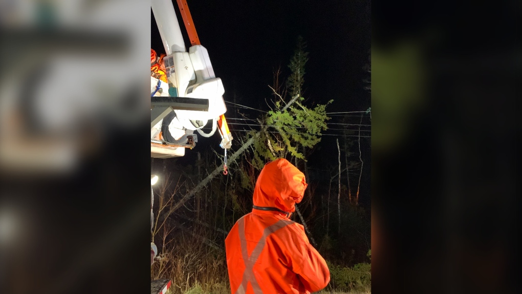 Thousands of Maritimers without power day after windy, rainy storm