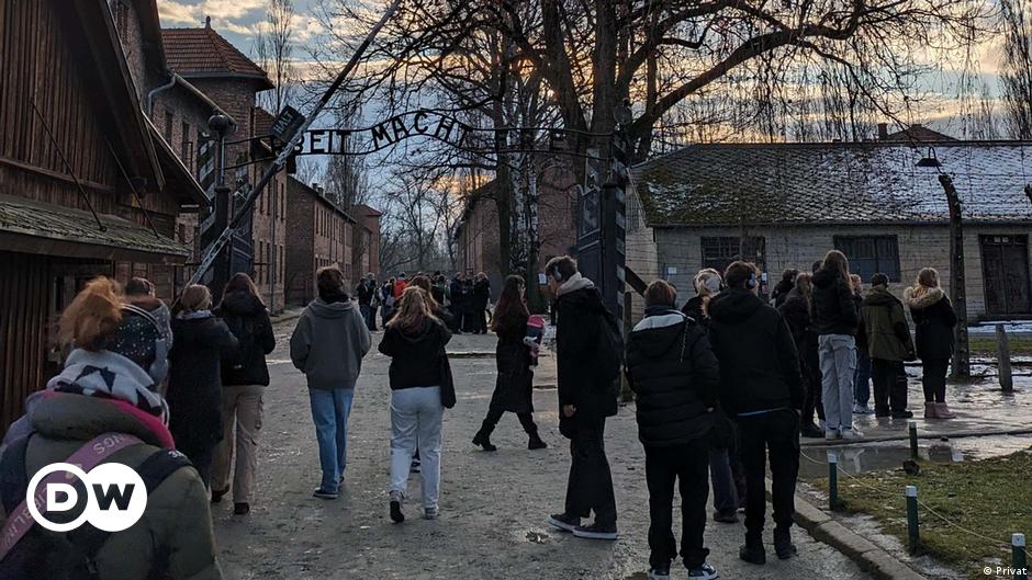 Auschwitz visit opens 'deeper understanding' of Holocaust for German students