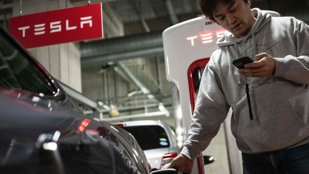 Elon Musk wants to sell more Teslas in Japan. Here's why that could be tricky