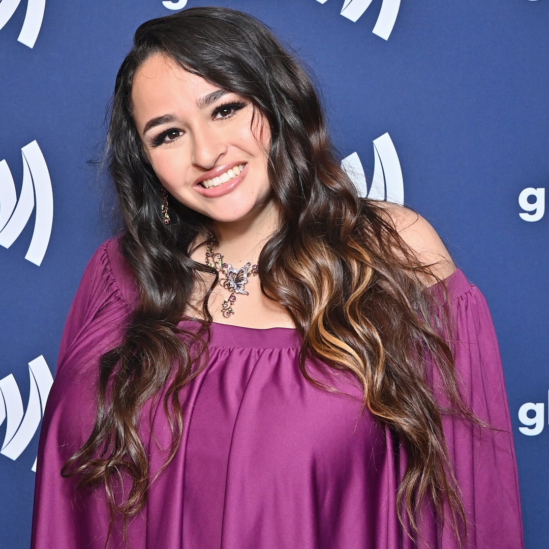  Why Jazz Jennings Feels "Happier and Healthier" After Losing 70 Pounds 