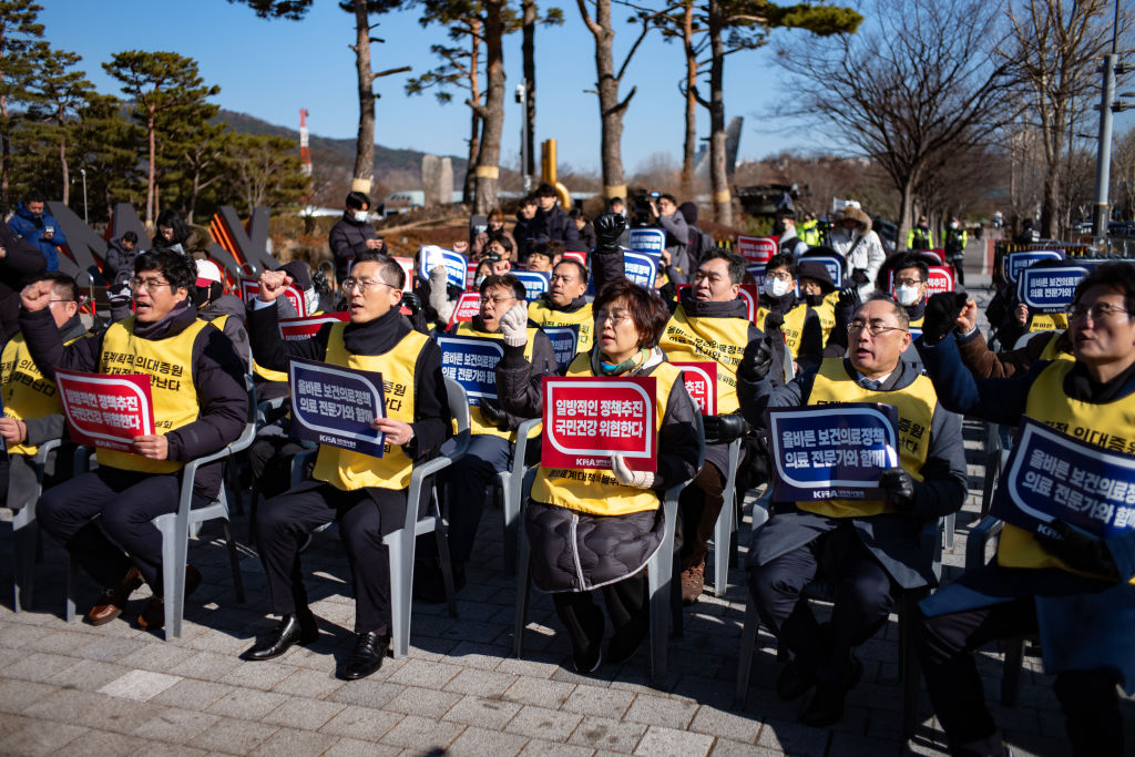 1,600 Doctors in South Korea Strike Over Government Plan to Train More Physicians