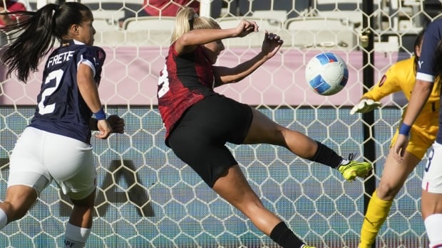 Adriana Leon scores hat trick as Canada blanks Paraguay to remain unbeaten at W Gold Cup