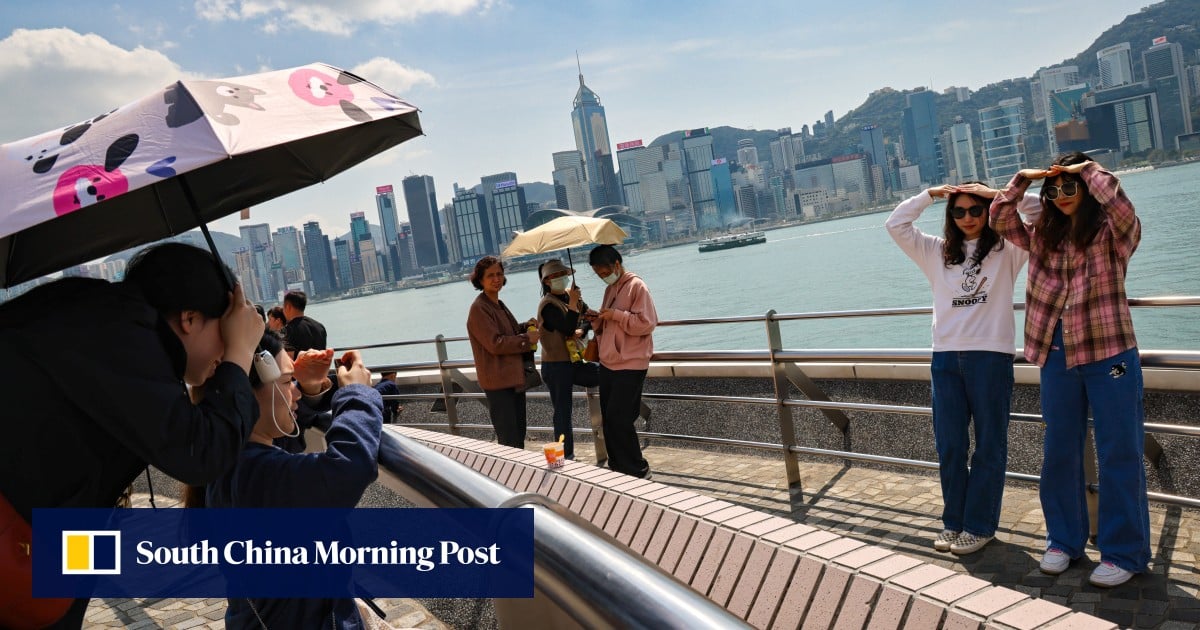 Hong Kong Observatory forecasts warmer weather, high humidity next week before temperatures expected to hit 14 degrees Celsius
