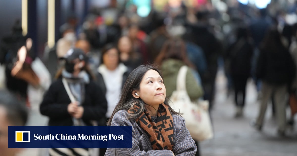 Hong Kong Observatory issues cold weather warning over low of 12 degrees Celsius in coming days