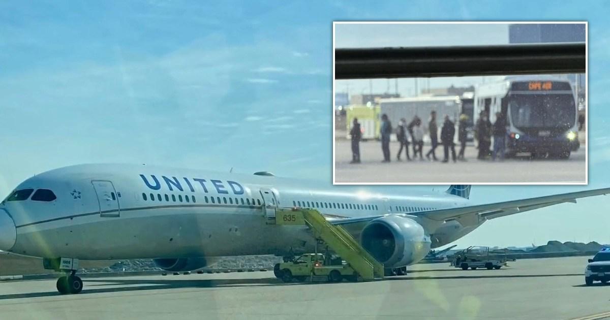 Note in airplane bathroom with bomb threat causes emergency landing