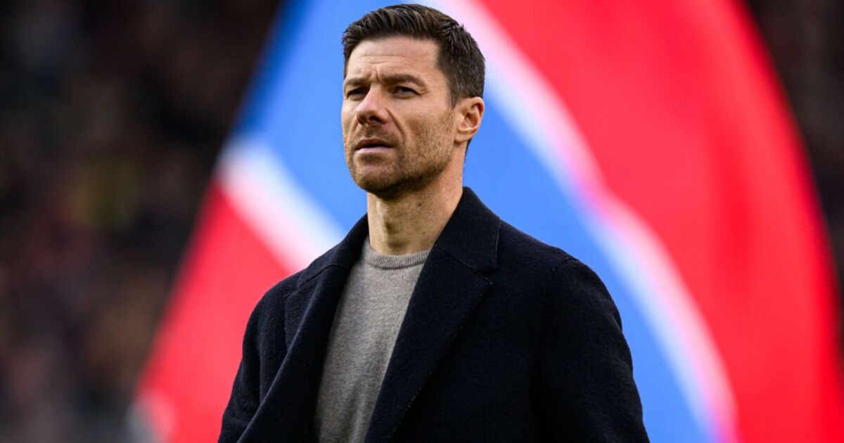 Xabi Alonso had already started assessing Liverpool tactics as Carragher left speechless