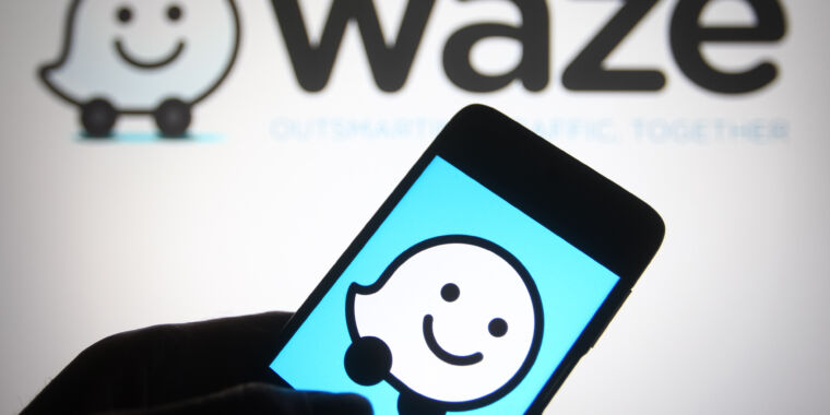 Worried about roundabouts? Waze wants to help