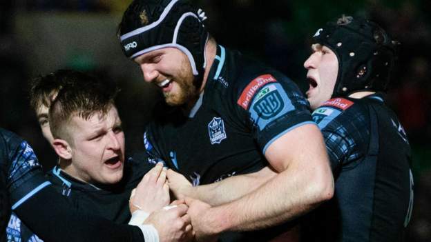 Glasgow stage second-half comeback to beat Cardiff