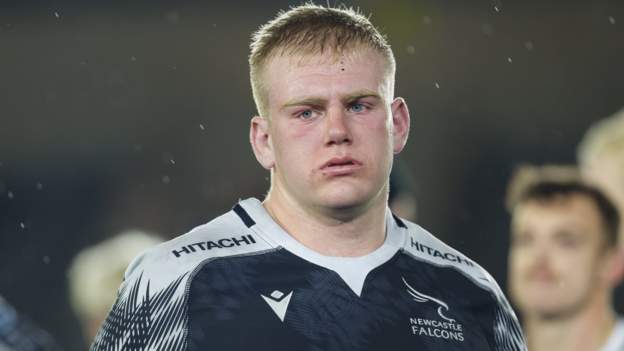 Saracens sign prop Brantingham from Newcastle
