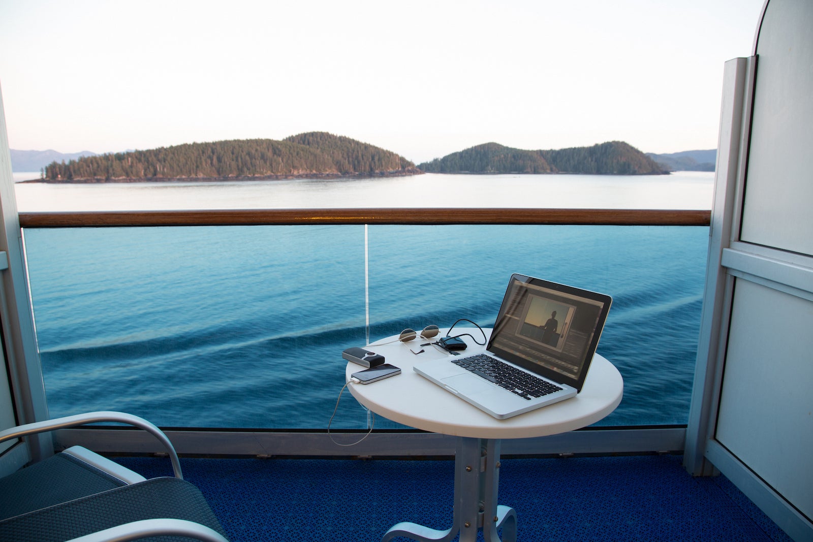 Starlink on cruise ships: Which lines have faster internet connections on board?