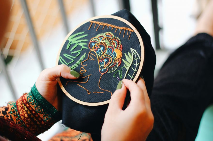 Embroidery: Prisoners' Unlikely Pastime