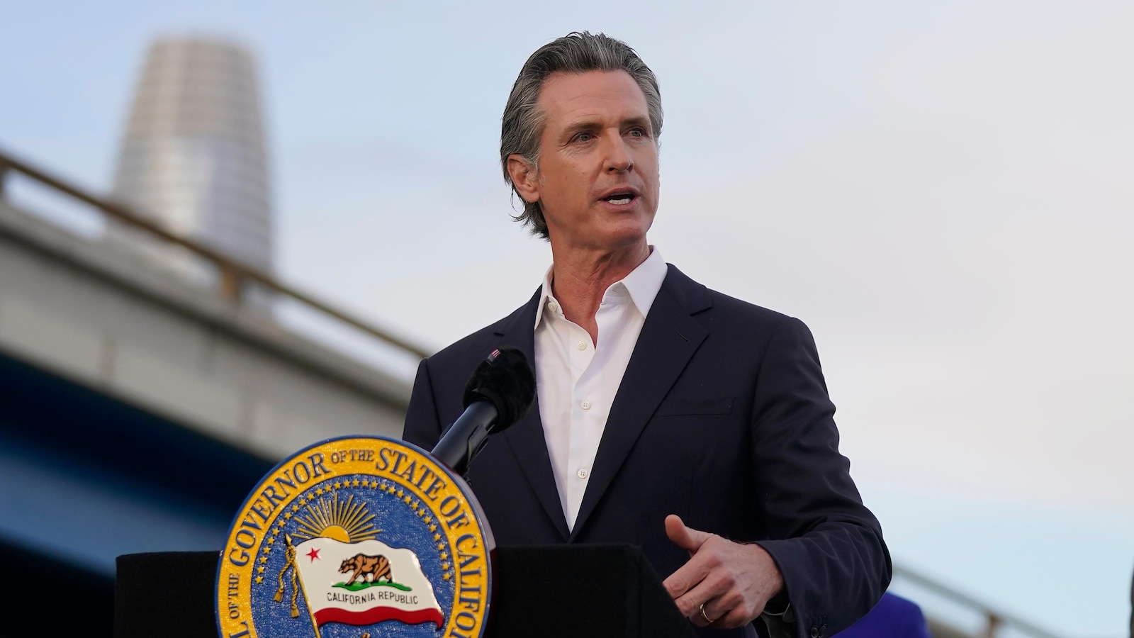 California governor to deploy 500 surveillance cameras to Oakland to fight crime