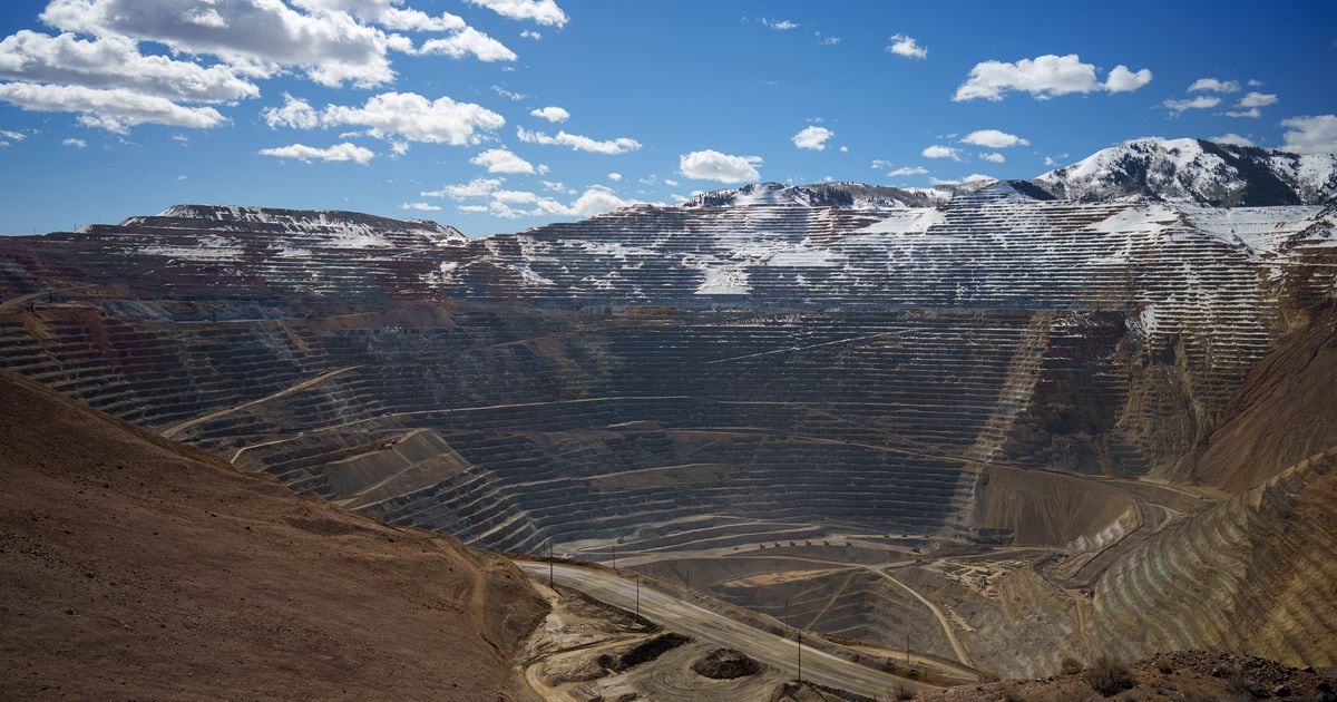 Kennecott Bingham Canyon Mine: See four decades of growth from above