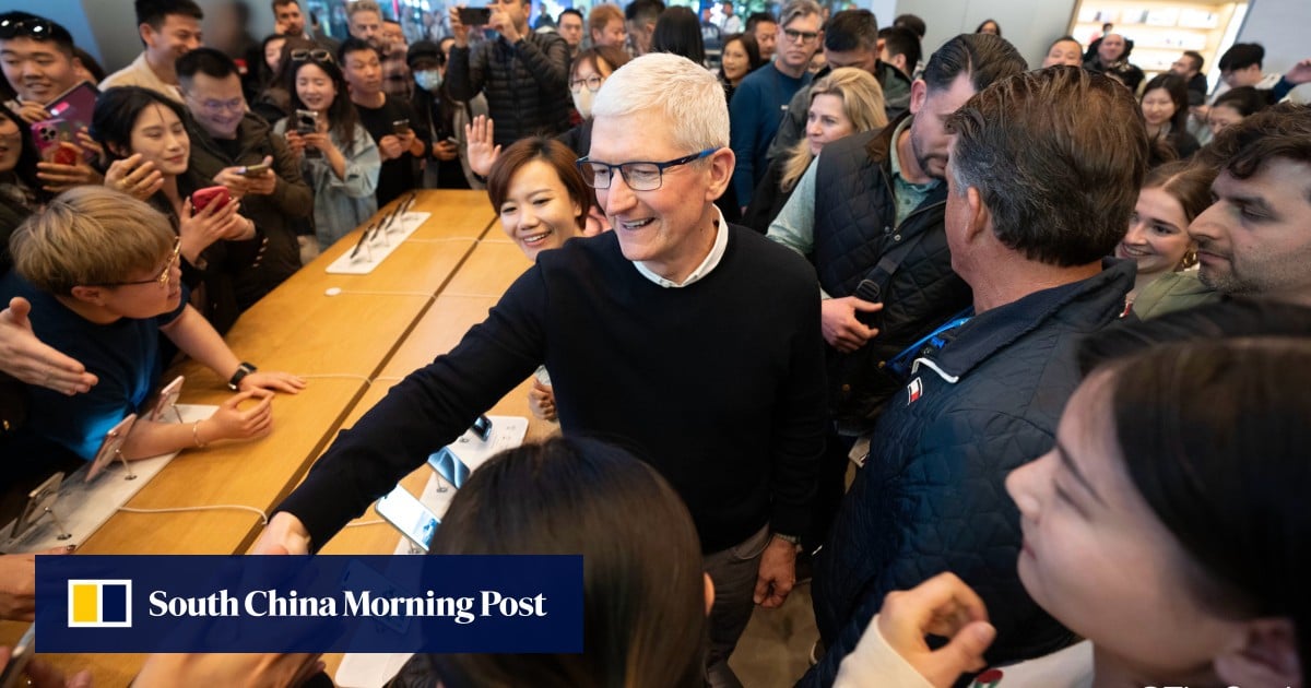 Apple CEO Tim Cook meets BYD, other key mainland suppliers in Shanghai as US tech giant opens 57th China store