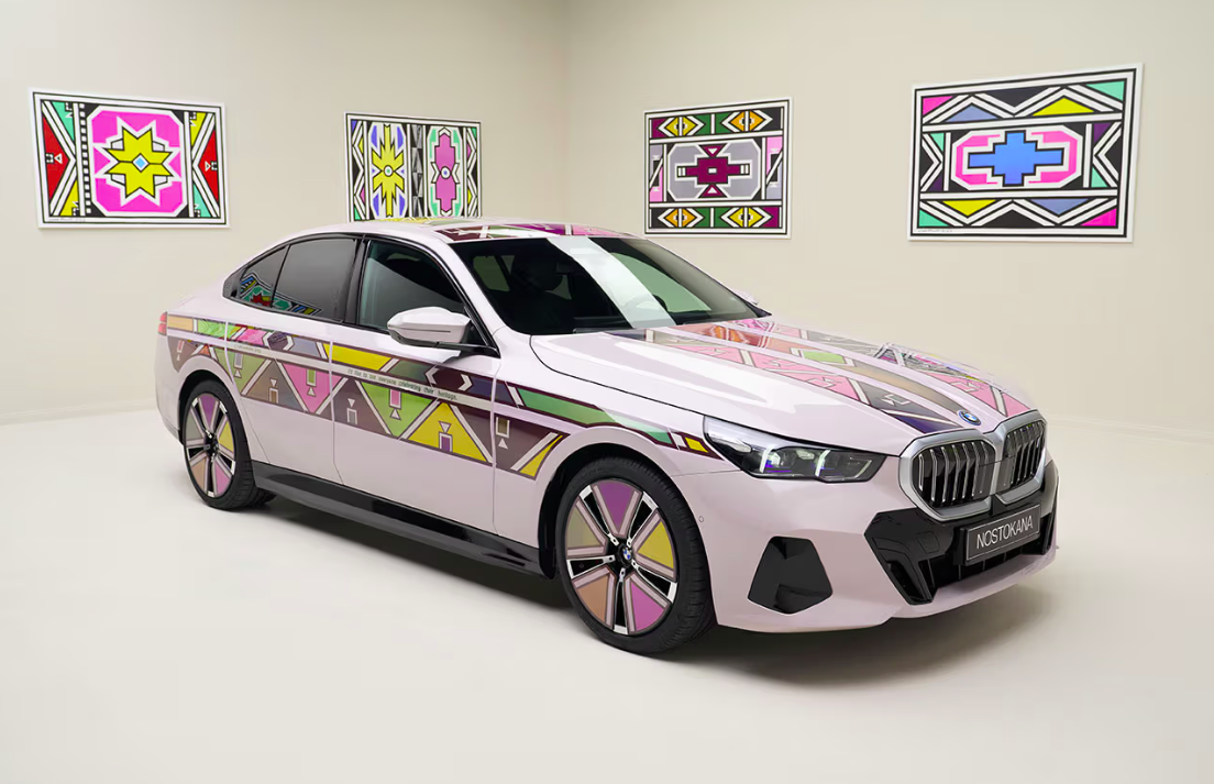 BMW Uncovered the i5 Flow NOSTOKANA: A Fusion of Art, Technology, and Tradition