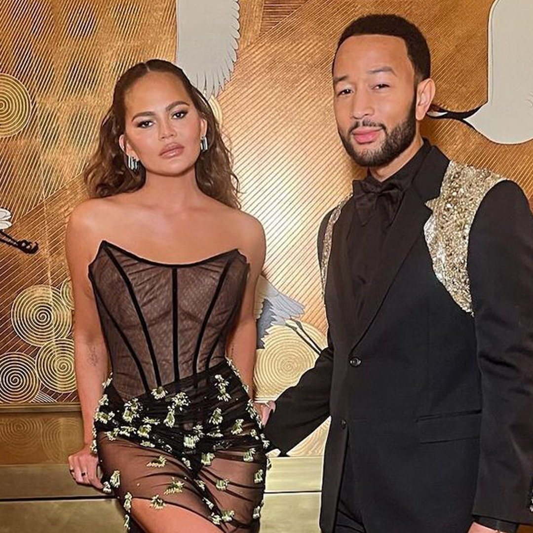  Chrissy Teigen Shows Off Her "Boob Lift Scars" in See-Through Dress 
