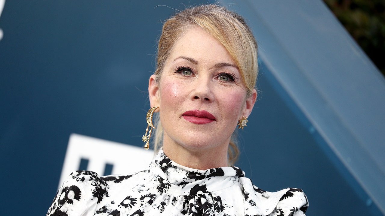 Christina Applegate ignored early MS symptoms: 'I didn't pay attention'