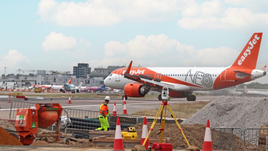 Gatwick opens Rapid Exit Taxiway
