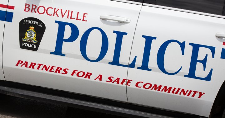 Man without pants eats sidewalk salt, disturbs drugstore: Brockville police
