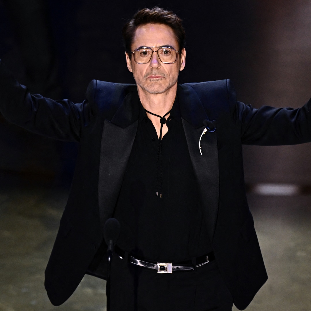  Robert Downey Jr. Credits His "Terrible Childhood" for First Oscar Win 