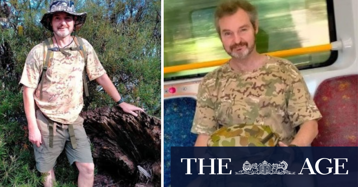 Specialist rescue team airdropped into bush to find missing Sydney man
