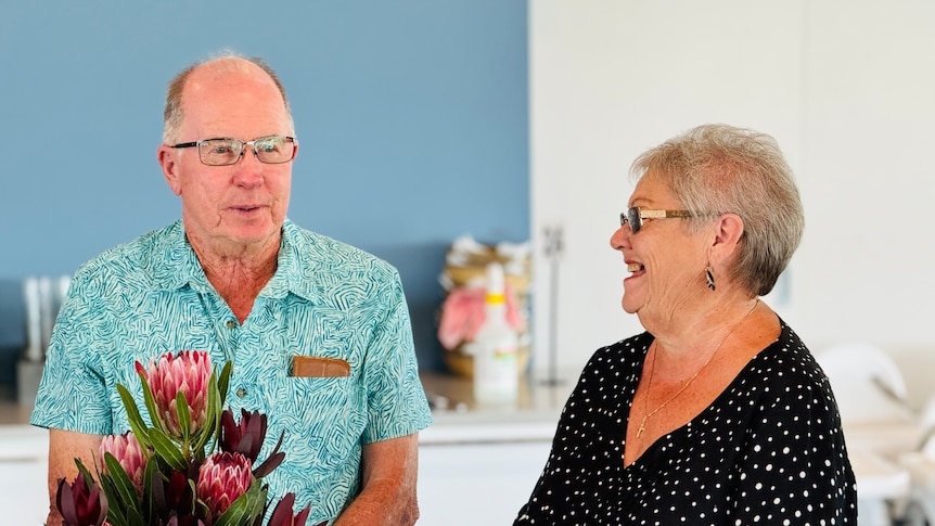 Yorke Peninsula couple retire after caring for more than 300 foster children across NT, South Australia