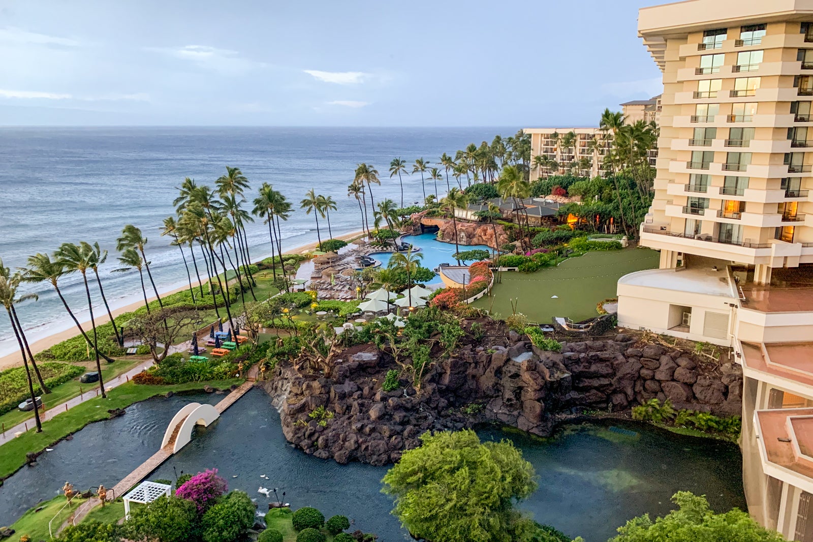Sweet Spot Sunday: How to fly to Hawaii for 20,000 miles and $11.20 round-trip