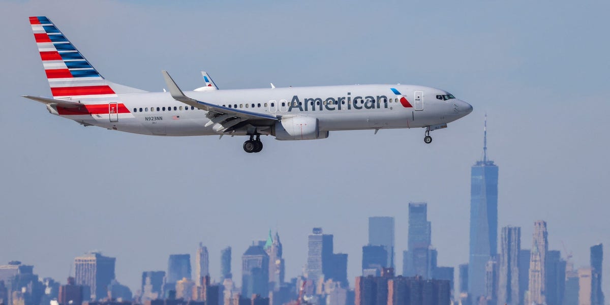 American Airlines flight that rolled off the runway last month had faulty brakes, probe finds