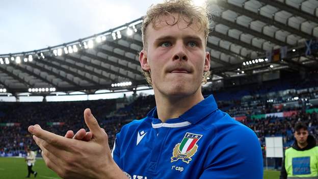 Lynagh's instant impact as Italy finally deliver
