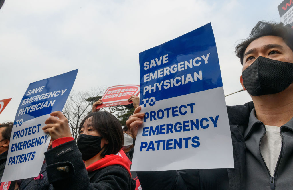 South Korea Suspends Licenses of Two Doctors in First Punishments for Weekslong Strike