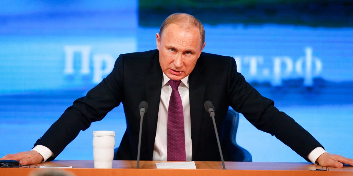 Russia could turn on Putin as the nation's economic strength wanes and sanctions keep tightening, economists say