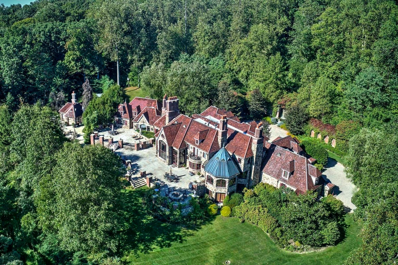 $6.5 Million Central New Jersey Estate Evokes A European Hunting Lodge