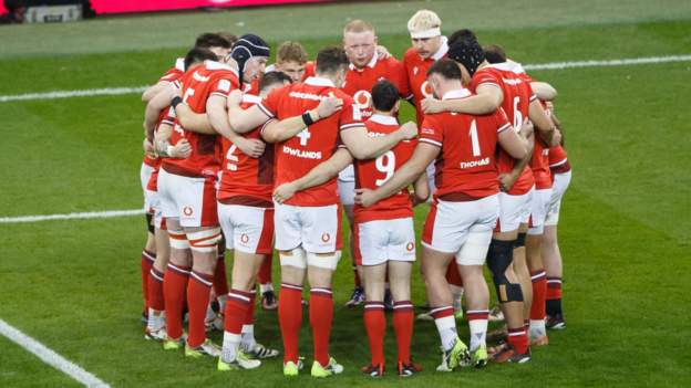 Gatland's Wales aim to lift nation against Italy
