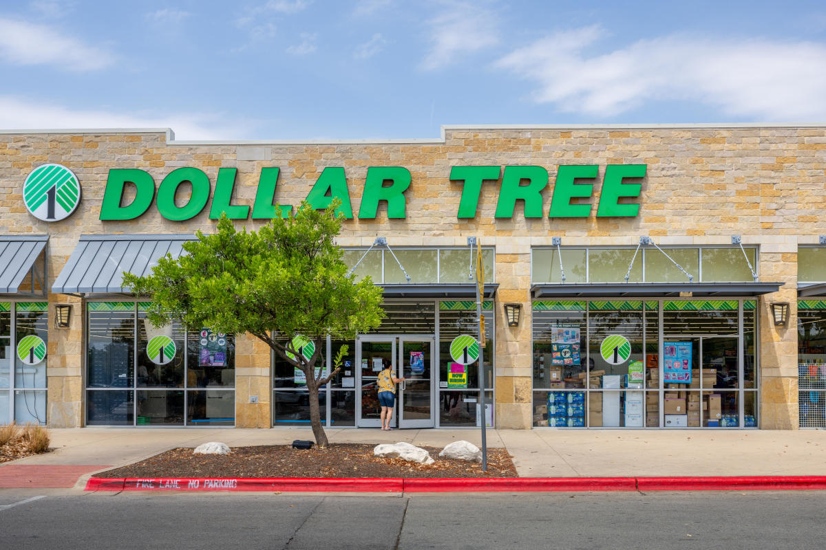 Dollar Tree is closing 1,000 stores. Here's where they are located.