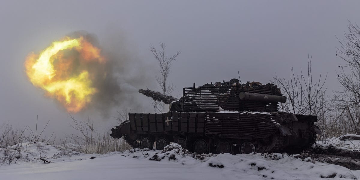 It looks like Russia is trying to overrun Ukrainian defenses with mechanized assaults before mud and more weapons can wreck its plans, analysts say
