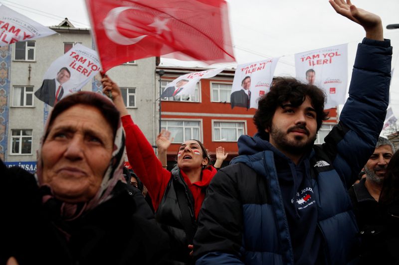 Turkey opposition aims to hit back at Erdogan in local elections