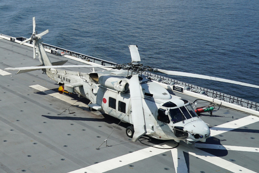 2 MSDF helicopters carrying 8 crew apparently crash in Pacific, Defense Ministry says