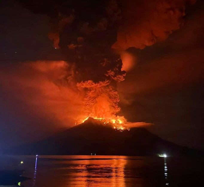 Indonesia Volcano Eruptions Force Thousands to Evacuate