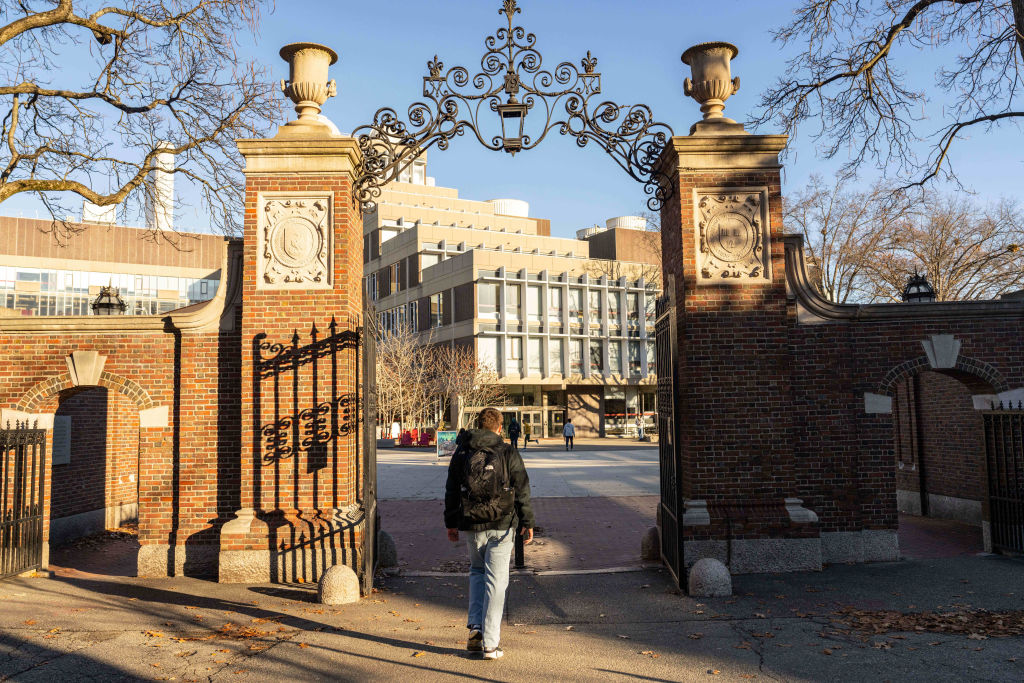 College Will Cost up to $95,000 This Fall. Schools Say Financial Aid Can Numb Sticker Shock