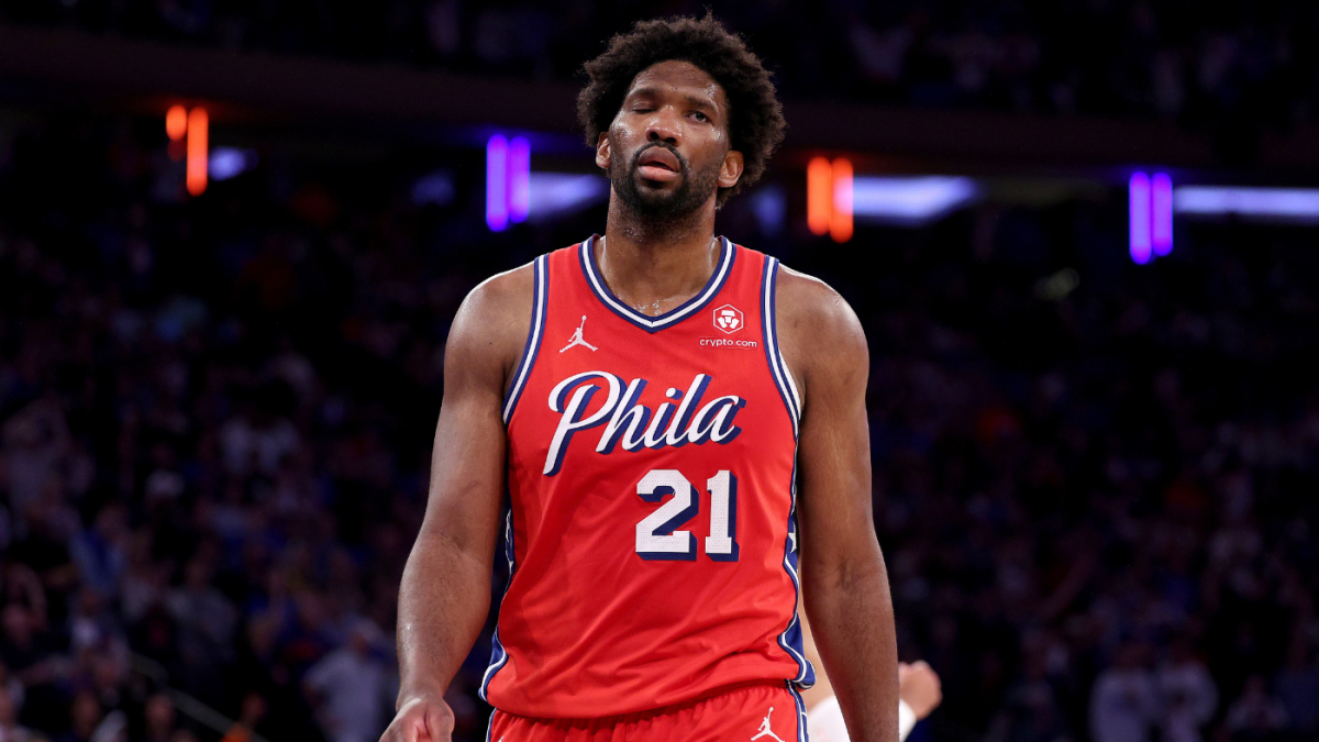  After Game 1 injury scare, Joel Embiid remains at the center of Sixers-Knicks playoff series 