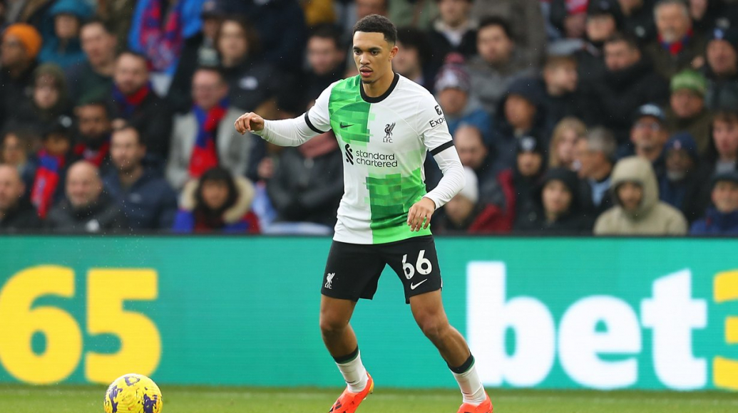 Alexander-Arnold says Liverpool must not let season peter out