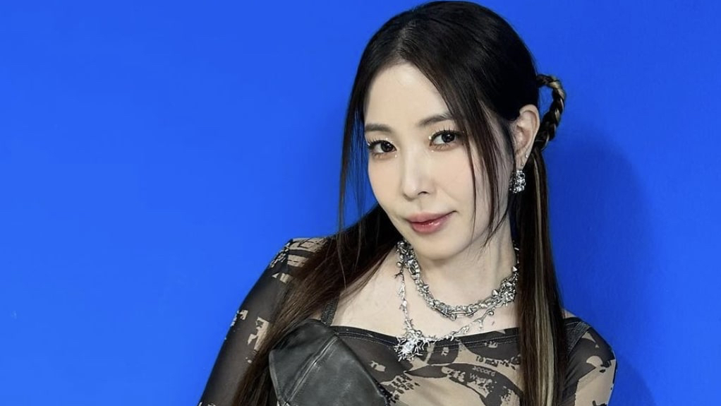 BoA removes all of her Instagram posts after making a startling retirement proclamation.