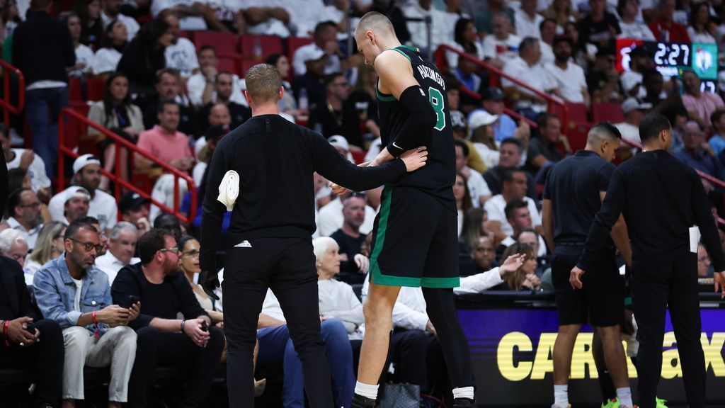 Celtics' Porzingis suffers calf injury in Game 4