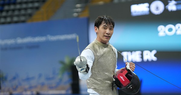 Chen Yi-tung becomes first Taiwan male Olympic fencer in 36 years