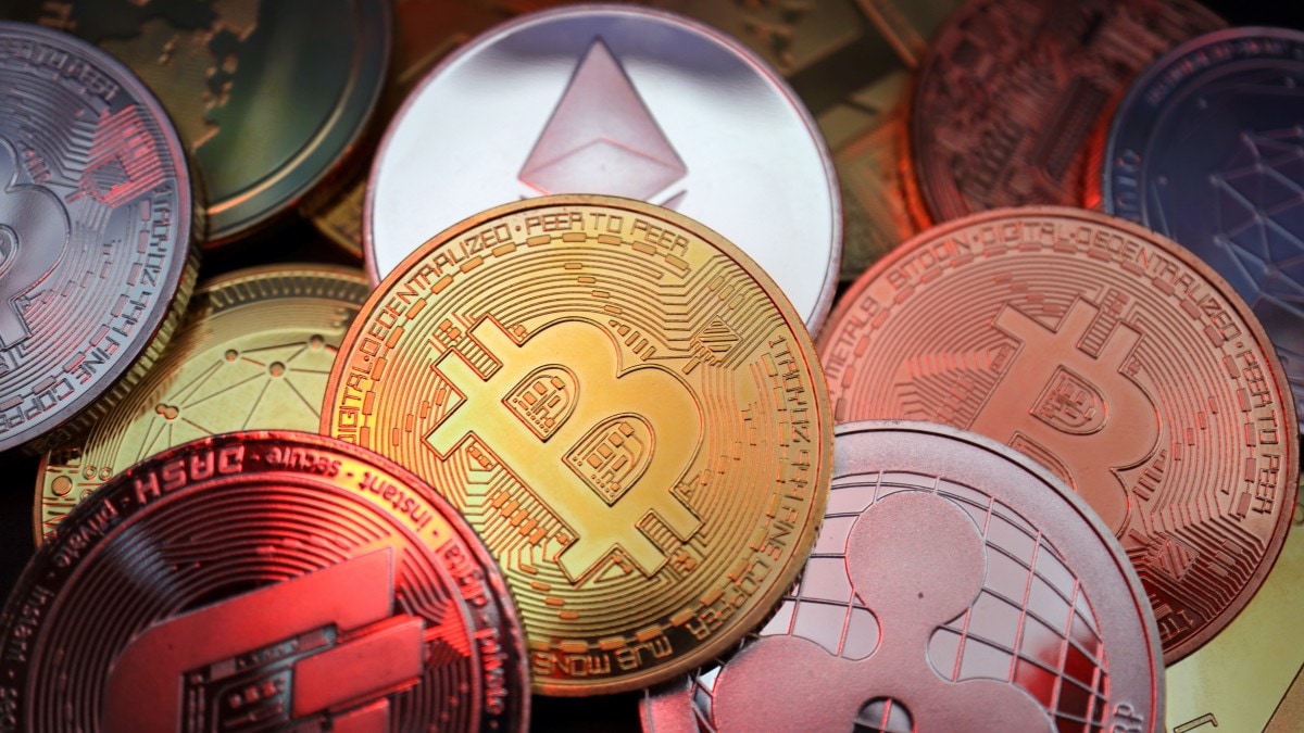 Crypto Price Today: Bitcoin Pumps Over $55,700 for First Time Since 2021, Most Altcoins Reap Benefits